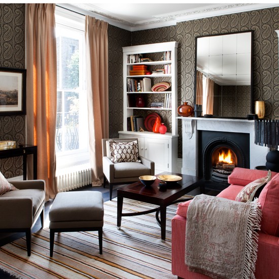 Paisley-Wallpapered-Living-Room-Homes-and-Gardens-Housetohome